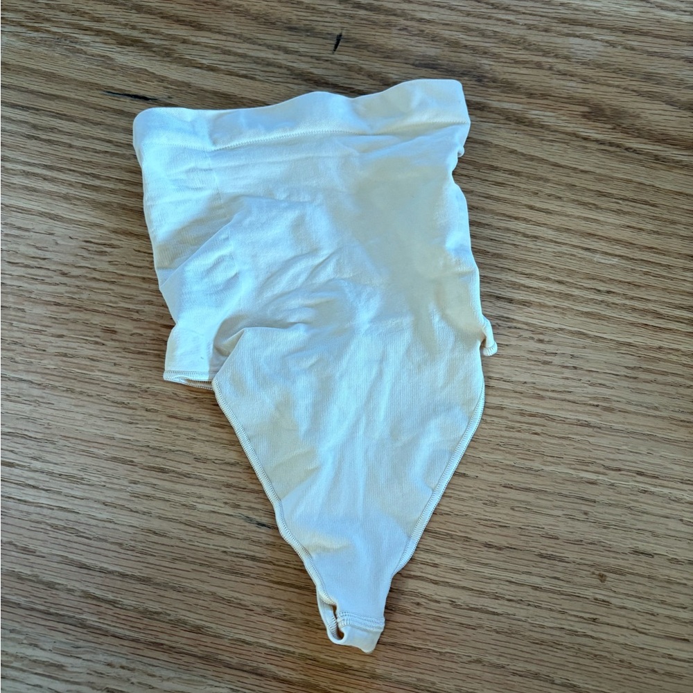 Skims thong shapewear